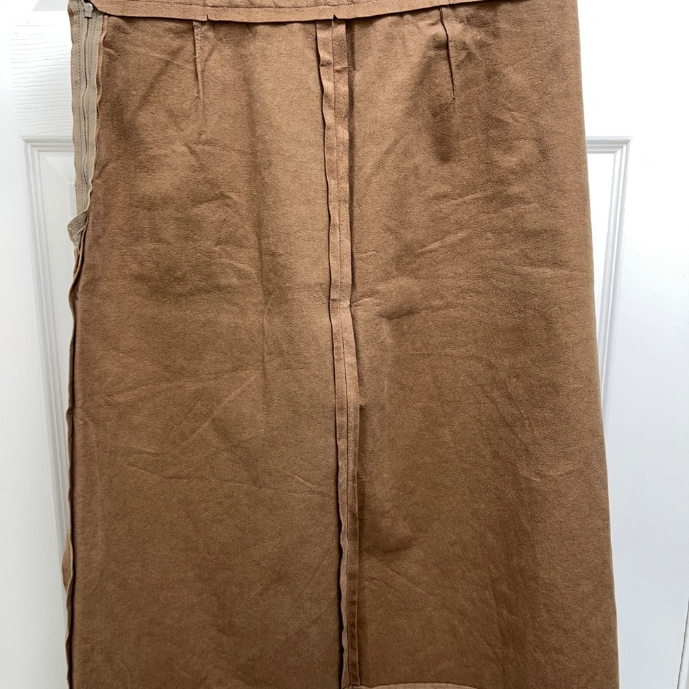Women's Suede Skirt and Coat 10 - Picture 15 of 16